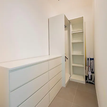 Casa Leda - Modern Near Seafront With Parking! * Pescara