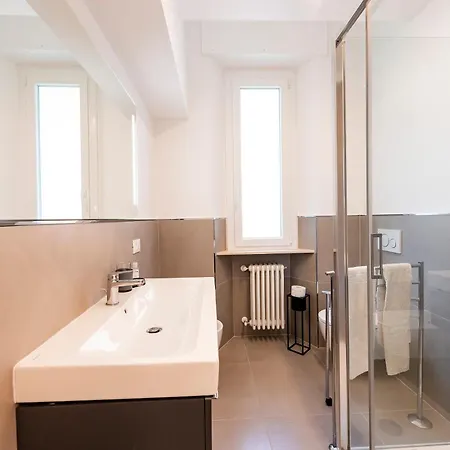 Casa Leda - Modern Near Seafront With Parking! Pescara