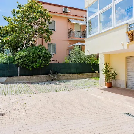 Casa Leda - Modern Near Seafront With Parking! * פסקרה