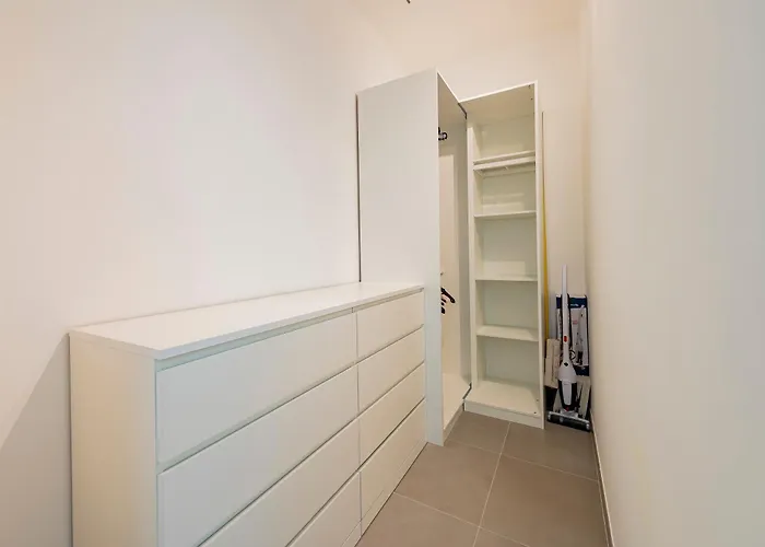 Casa Leda - Modern Near Seafront With Parking! * Pescara