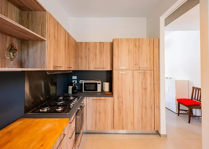 Casa Leda - Modern Near Seafront With Parking! * Pescara