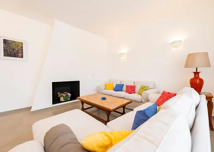 Casa Leda - Modern Near Seafront With Parking! Appartement